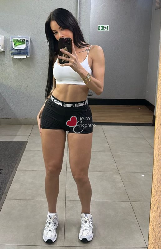 Foto de Mickaelly Menegazzi