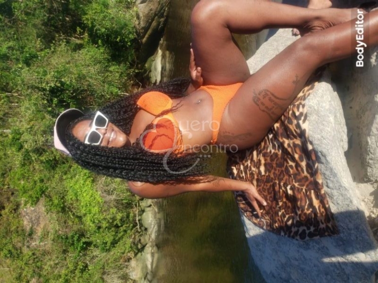 Foto de Negra Bombom