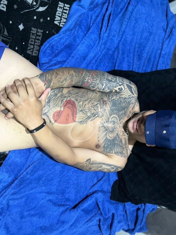 Foto de Leeo Novin Tatuado